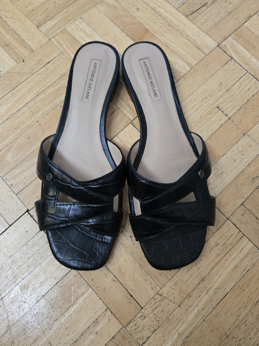 Antonio Melani Black Croc-Embossed Slide Sandals